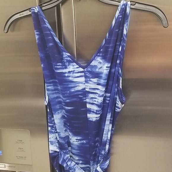 💕BCBGMAXAZRIA Mae Maxi Wrap Dress Tie-Dye Blue - Picture 10 of 14